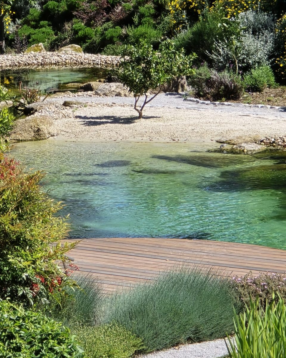Lagos e piscinas naturais
