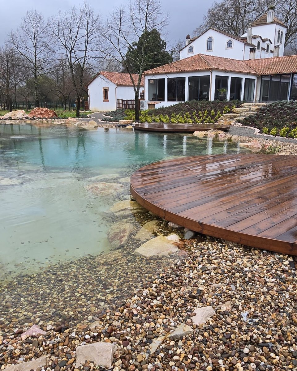 Lagos e piscinas naturais