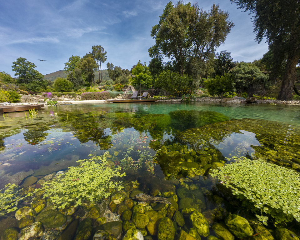 Lagos e piscinas naturais